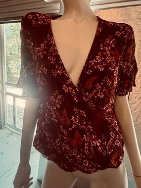 MADEWELL TOP  WRAP SMALL BUTTERFLY RUFFLES COVERED BUTTON